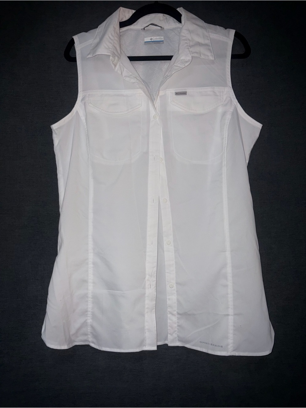 Columbia Women’s White Sleeveless Button-Down Outdoor Shirt